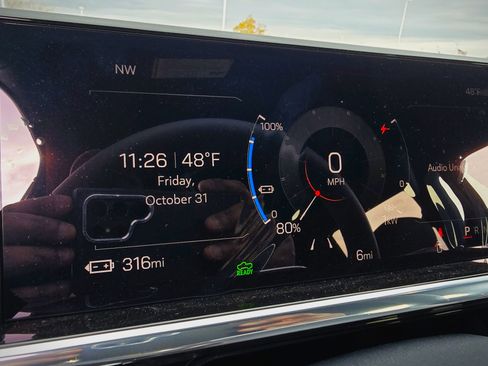 New 2026 GMC Sierra EV Elevation w/ Premium Package image 30