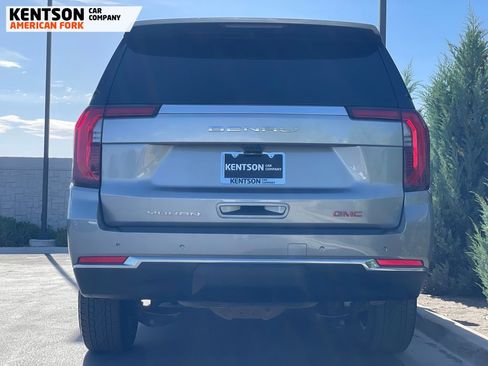 Used 2025 GMC Yukon XL Denali w/ Advanced Technology Package AWD/4WD image 7