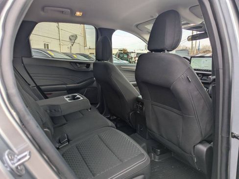 Used 2023 Ford Escape Active w/ Tech Pack #1 AWD/4WD image 19