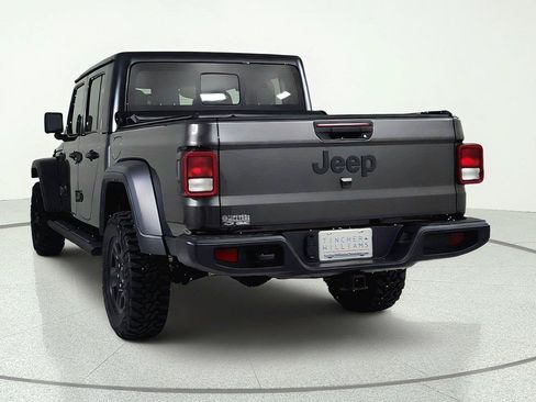 Used 2025 Jeep Gladiator Sport AWD/4WD image 5