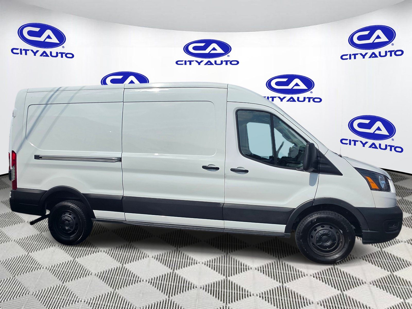 Used 2023 Ford Transit 250 Medium Roof w/ Load Area Protection Package RWD image 2
