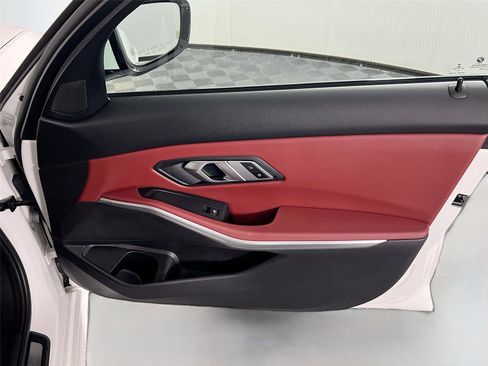 Used 2023 BMW 330i xDrive Sedan w/ Convenience Package image 29