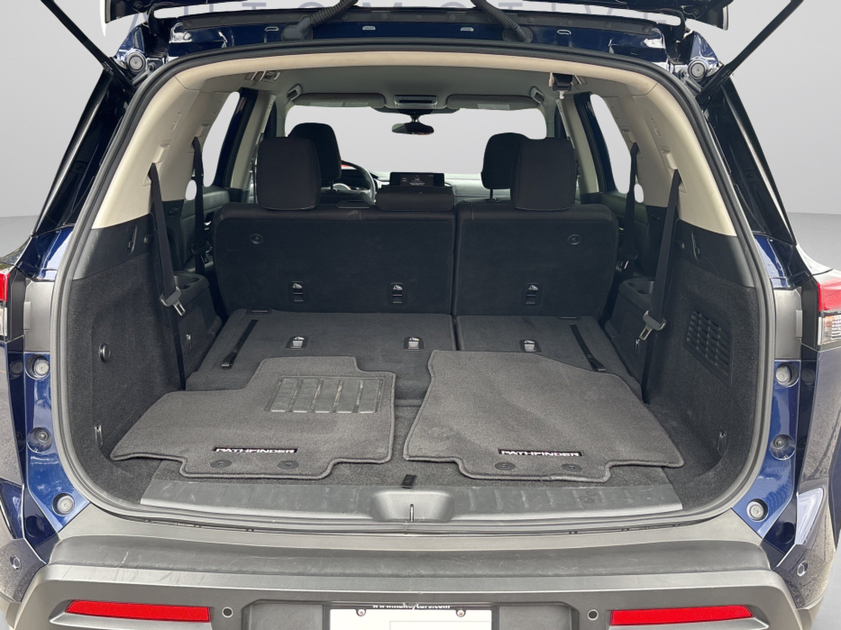 Used 2022 Nissan Pathfinder SV FWD image 26