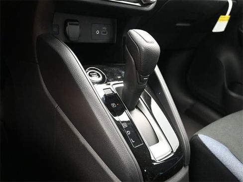 Used 2025 Nissan Versa SV w/ Trunk Package image 44