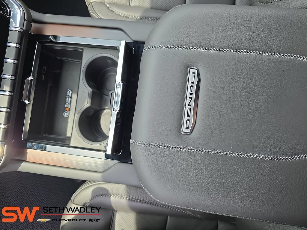 New 2026 GMC Yukon Denali w/ Denali Reserve Package AWD/4WD image 26