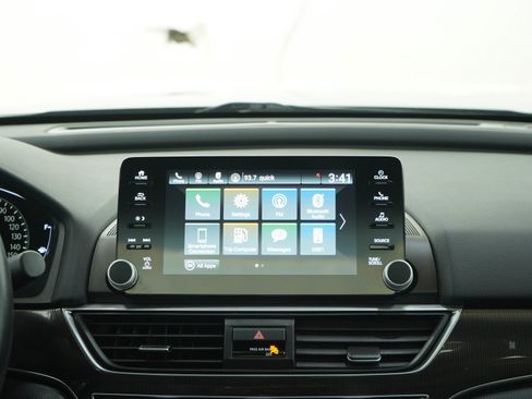 Used 2019 Honda Accord Sport image 15