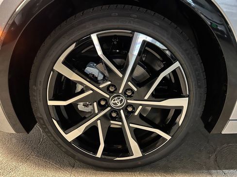 New 2026 Toyota Prius Plug-In Hybrid image 6