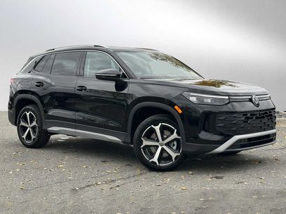 New 2025 Volkswagen Tiguan SE