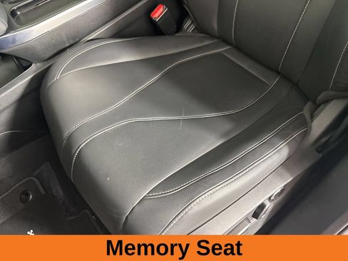 Used 2025 Acura RDX SH-AWD image 14