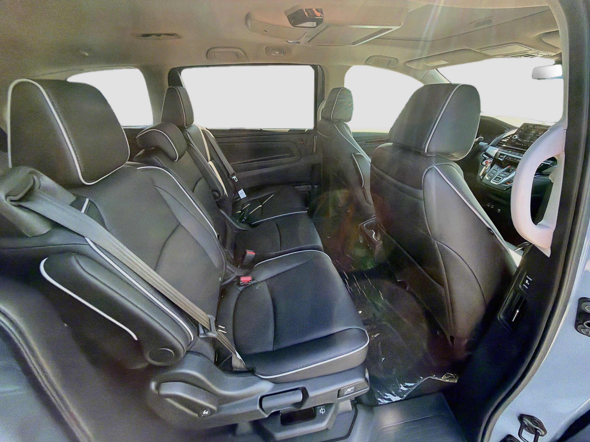 New 2027 Honda Odyssey Touring image 23