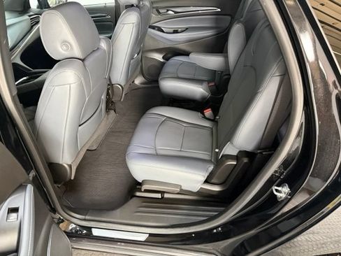 Used 2023 Buick Enclave Essence AWD/4WD image 35