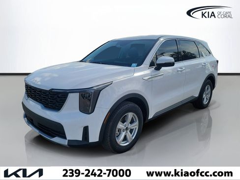 New 2026 Kia Sorento LX FWD image 3