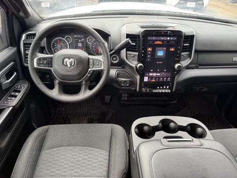 Used 2025 RAM 2500 Big Horn AWD/4WD image 15