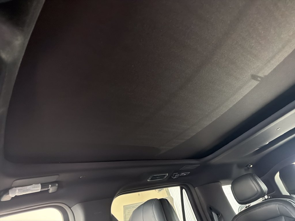 New 2027 Lincoln Navigator Reserve w/ Jet Appearance Package AWD/4WD image 24