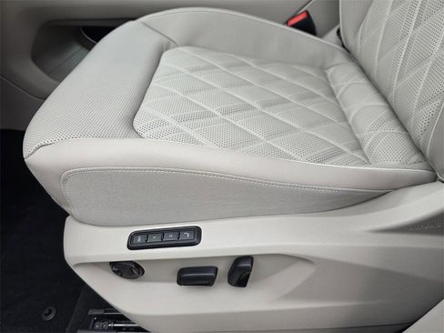 New 2026 Volkswagen Atlas SEL Premium R-Line image 18