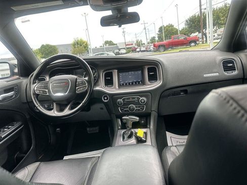 Used 2021 Dodge Charger SXT w/ Leather Interior Group RWD image 24