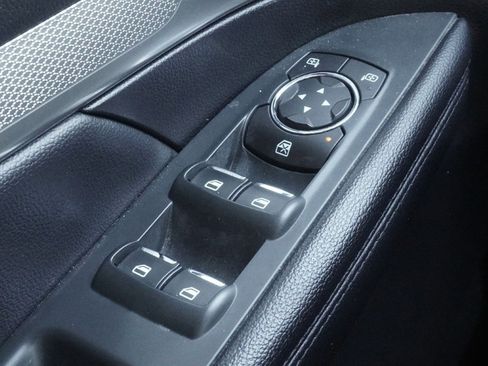 Used 2019 Ford Explorer XLT w/ Equipment Group 202A image 19