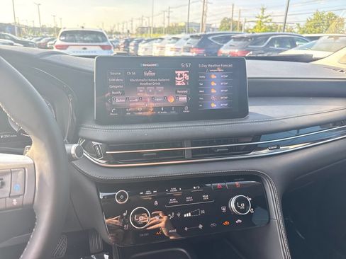 Used 2022 INFINITI QX60 Sensory w/ Vision Package AWD/4WD image 18