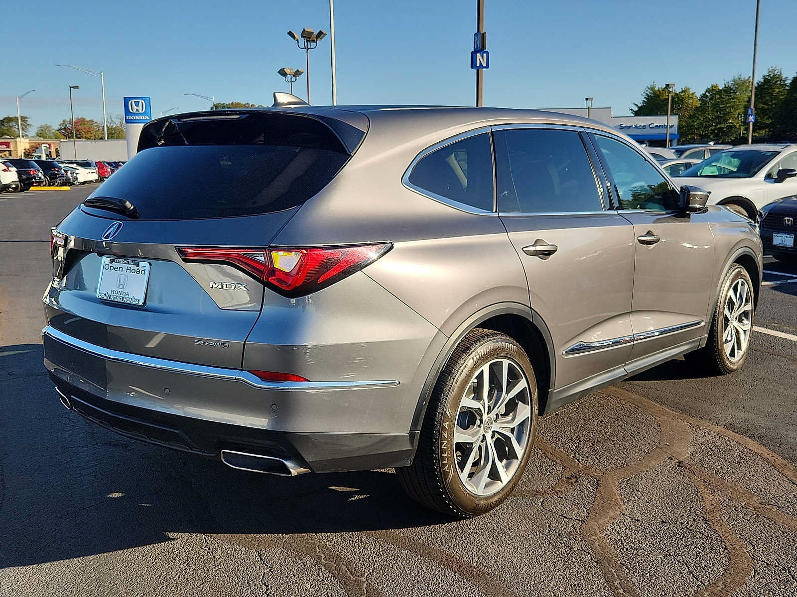 Used 2024 Acura MDX w/ Technology Package AWD/4WD image 6