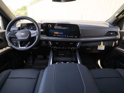 New 2025 Chevrolet Suburban Premier w/ Sun And Tow Package image 11