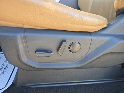 Used 2022 Ford F350 Lariat w/ Lariat Ultimate Package image 21