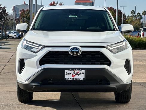 New 2025 Toyota RAV4 LE image 10