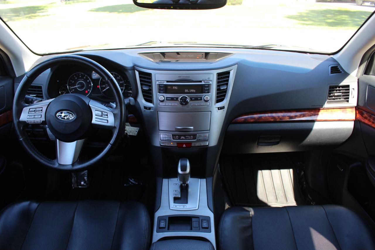 Used 2011 Subaru Outback 2.5i Limited AWD/4WD image 27