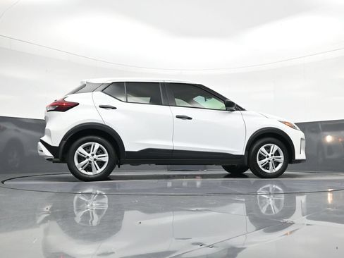 Certified 2025 Nissan Kicks Play S FWD image 26