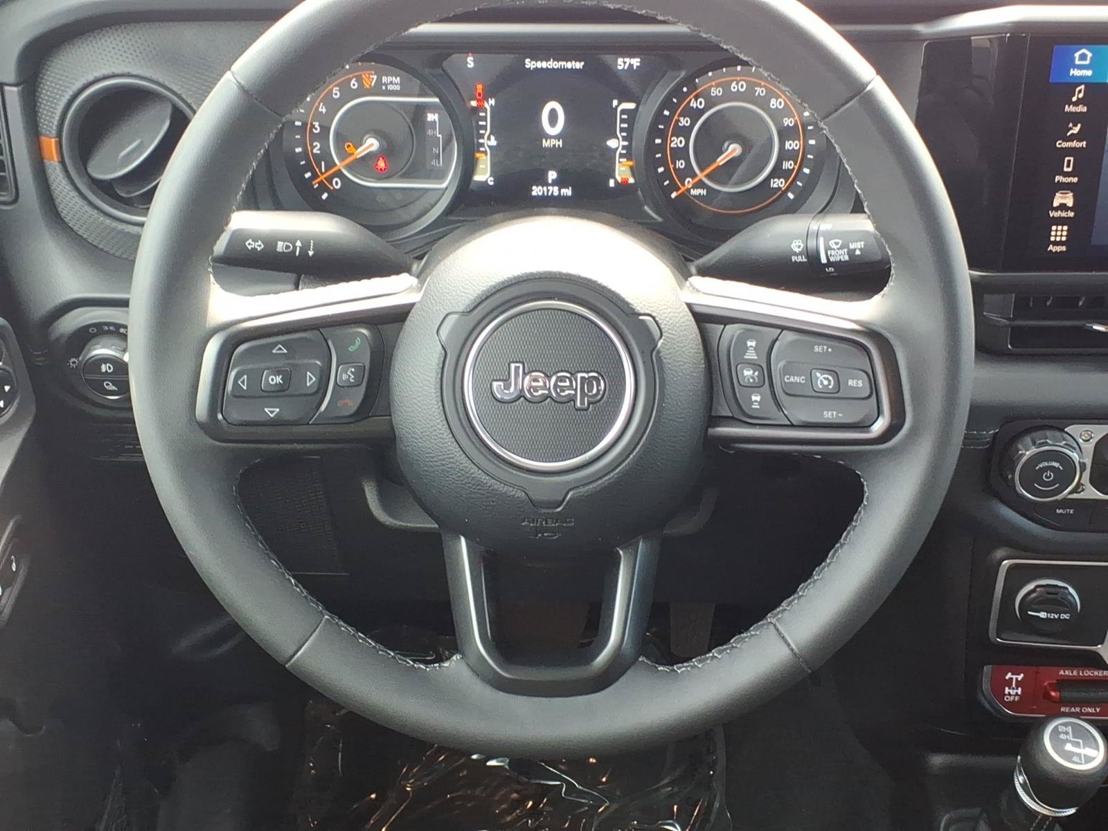 Used 2026 Jeep Gladiator Mojave AWD/4WD image 14