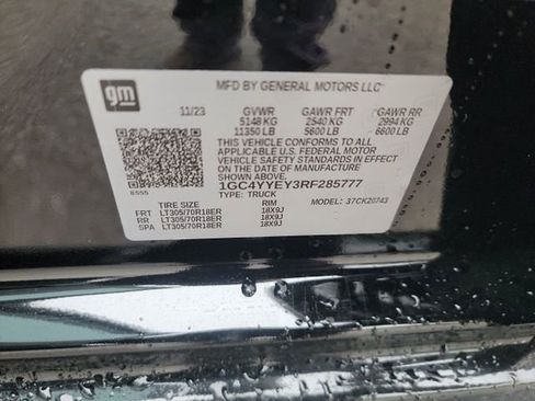 Used 2024 Chevrolet Silverado 2500 ZR2 w/ Technology Package image 9