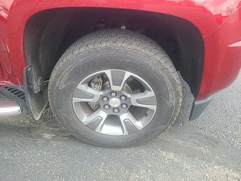 Used 2017 Chevrolet Colorado Z71 AWD/4WD image 7