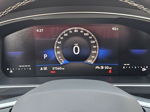 Certified 2024 Volkswagen Tiguan SE FWD image 19