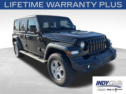 Used 2018 Jeep Wrangler Unlimited Sport S AWD/4WD image 3