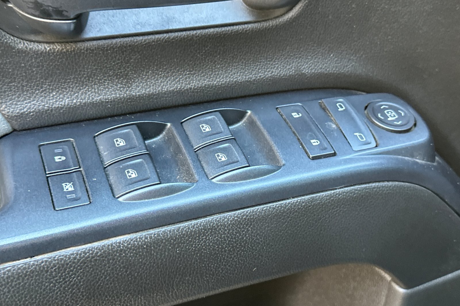 Used 2017 Chevrolet Silverado 1500 W/T w/ Black Out Edition RWD image 12