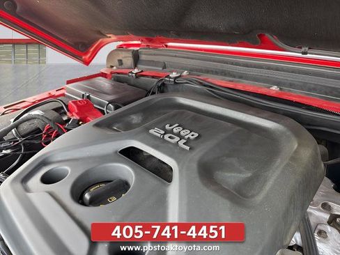 Used 2019 Jeep Wrangler Unlimited Sahara AWD/4WD image 21