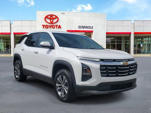 Used 2026 Chevrolet Equinox LT FWD image 2