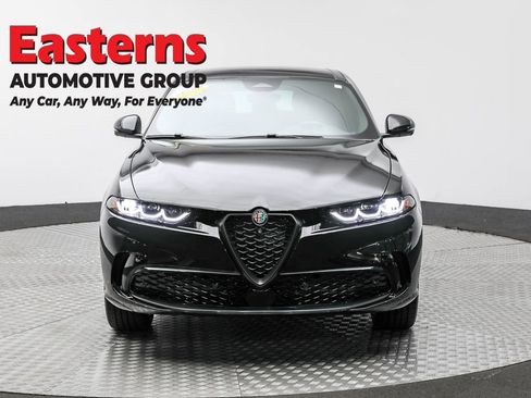 Used 2024 Alfa Romeo Tonale Veloce AWD/4WD image 2