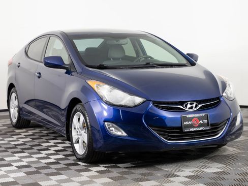 Used 2013 Hyundai Elantra GLS w/ Preferred Pkg image 11