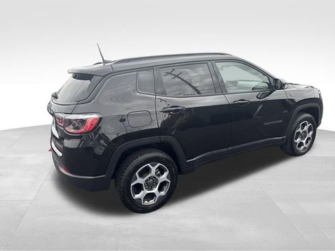 Used 2022 Jeep Compass Trailhawk image 10