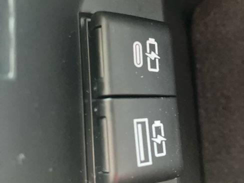 Used 2024 Toyota Camry LE FWD image 30