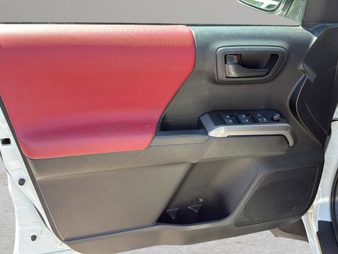 Used 2023 Toyota Tacoma SR5 w/ SR5 Appearance Package RWD image 10