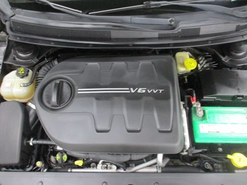 Used 2017 Chrysler 200 Limited w/ Convenience Group FWD image 24