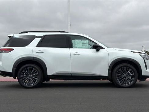 New 2026 Nissan Pathfinder SL w/ SL Premium Package (P04) AWD/4WD image 3