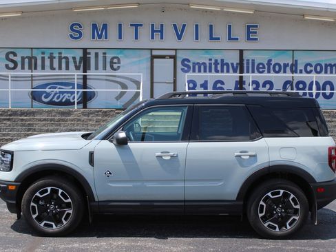 Used 2023 Ford Bronco Sport Outer Banks w/ Tech Package AWD/4WD image 3