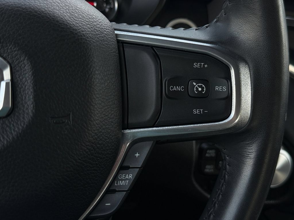 Used 2024 RAM 1500 Laramie AWD/4WD image 13