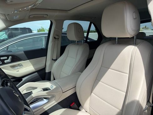 Used 2020 Mercedes-Benz GLE 350 4MATIC image 3