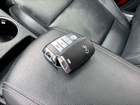 Used 2020 Kia Sportage EX w/ EX Technology Package FWD image 15