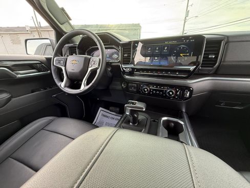 Used 2023 Chevrolet Silverado 1500 LTZ w/ LTZ Premium Package image 3