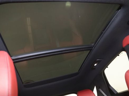 Used 2023 Genesis GV70 2.5T w/ Sport Prestige Package image 12