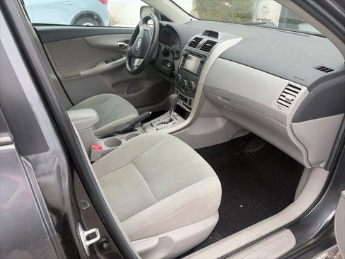 Used 2013 Toyota Corolla L image 4